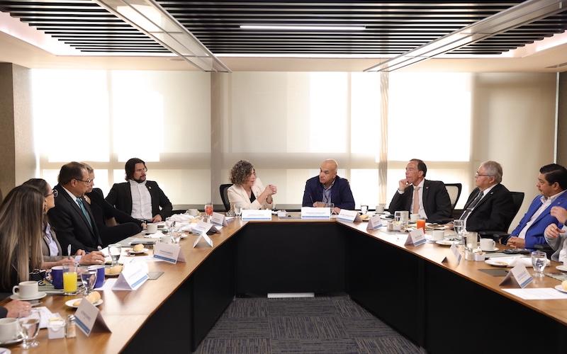 Steering Committee define prioridades para fortalecer certeza jurídica en registros
